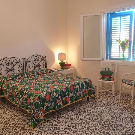 Dimora Quattro Vanelle Φαβινιάνα Εξωτερικό φωτογραφία